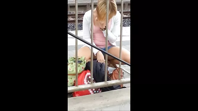 Seksi porno kaydı Süper büyük göğüsler lanet tuvalet sürtük köylü karıların sikişi